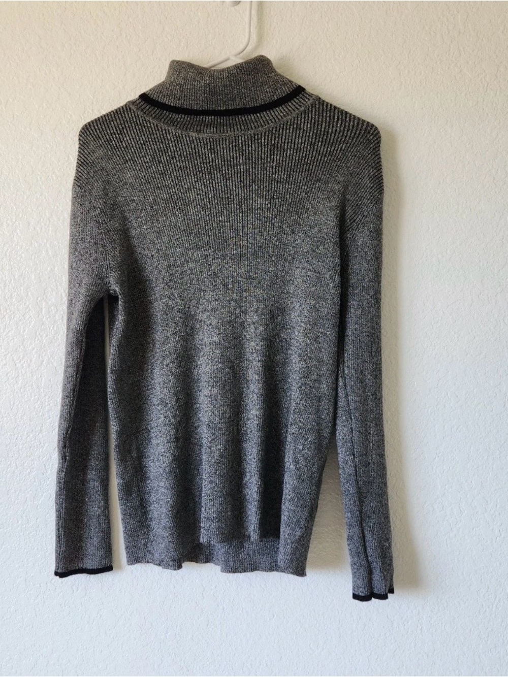 Calvin Klein Women's Size L Gray Ribbed Knit Mock Turtleneck Sweater Black Trim